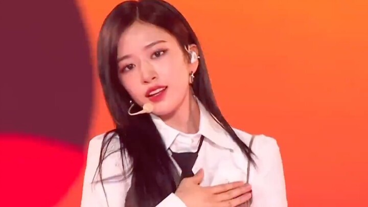 An An đã lọt vào bài đăng hot trên mạng Hàn Quốc! Đừng bỏ lỡ phần xây cầu của CHEER UP với wYujin [C