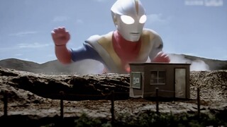 Why does Gauss always use Luna to paddle? Galaxy really ends the battle in 3 minutes and kills the b