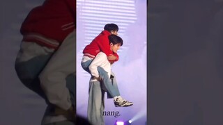 Wonwoo giving DK piggy back ride💎 #seventeen #dk #wonwoo #shorts