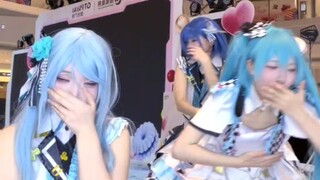 عندما استمرّنا في الرقص على إيقاع 11 أغنية متتالية، وقفنا هكذا Σ(￣ロ￣lll)