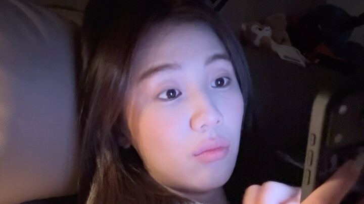 Saat kamu secara tak sengaja menggunakan kartu kasih sayang milik ibu untuk berbelanja di tengah mal