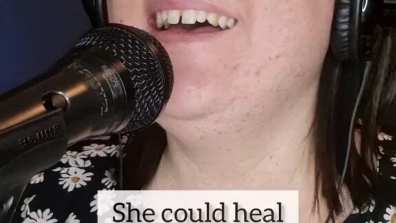 I miss you mom😭 I love you mom 😭