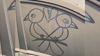 It turns out that this is how foreigners draw birds!