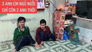 Tôi Người Miền Tây.! Trao tiền MTQ gởi 3 anh em ngủ ngồi ăn Tết