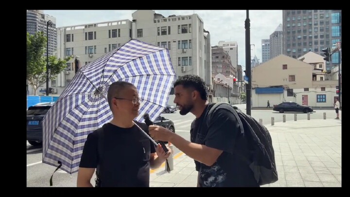 speaking fake Chinese language to people Little Funny acting 😂😂😂😂