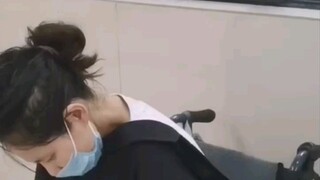 คุณพอสละเวลาสัก 20 วินาทีได้ไหม ขอบคุณ! ช่วยด้วย! ! ! !