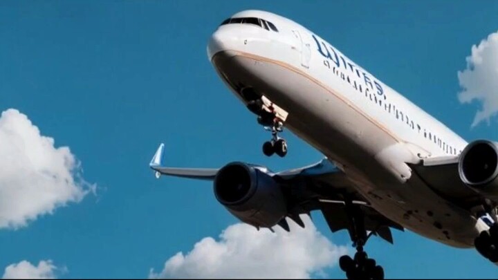 _how many baggage allowed on united airlines