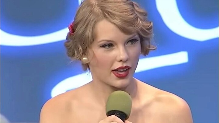 Taylor Swift’s definition of beauty: Authenticity is the most moving kind of beauty.