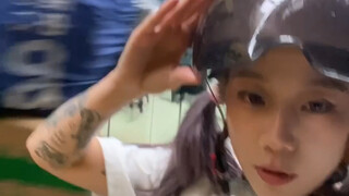 Any time, any place—Meituan delivery riders are always earnestly helping others!