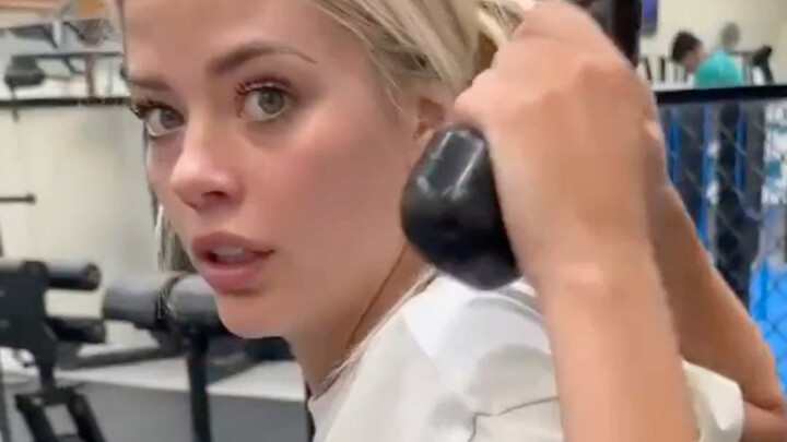 Tác phẩm của R Star, hàng cấm không thể cưỡng lại.