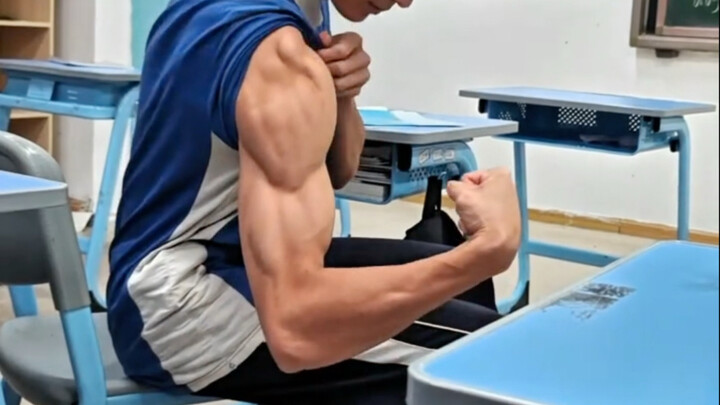 Tubuh Cewek SMA Chen Jiuri Selevel Apa? #LatihanKekuatan #Kebugaran #SMA