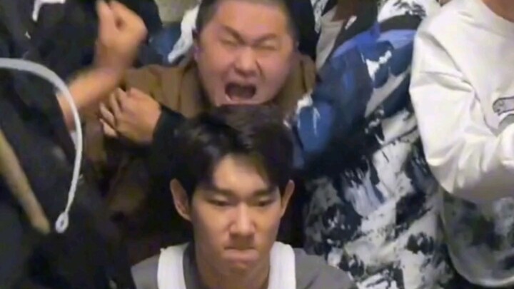 A roundup of Li Zongheng and Bai Qiao’s funniest moments—the sketch that made Li Zongheng famous!