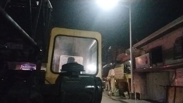 Heavy traveling on happy district