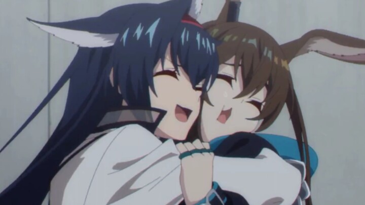 Kucing kuning dan kelinci kecil menggila dalam satu menit