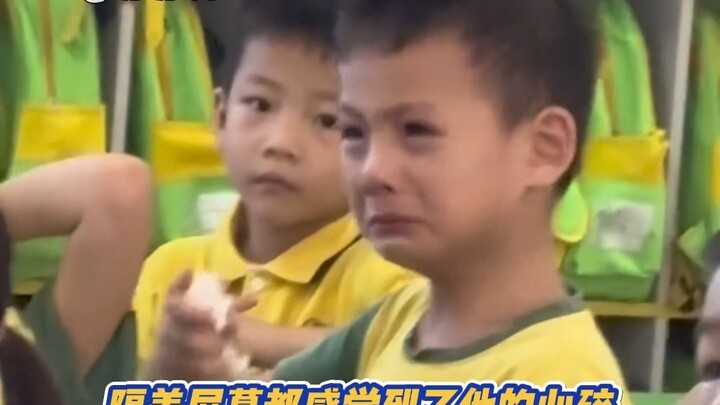 แค่ผ่านหน้าจอก็รู้สึกได้เลยว่าเด็กน้อยใจแตกสลาย!