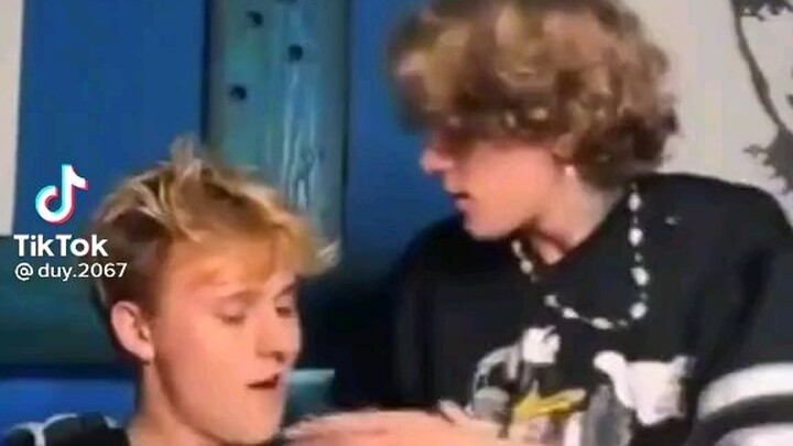 đè con nhà người ta 😂🤣😊