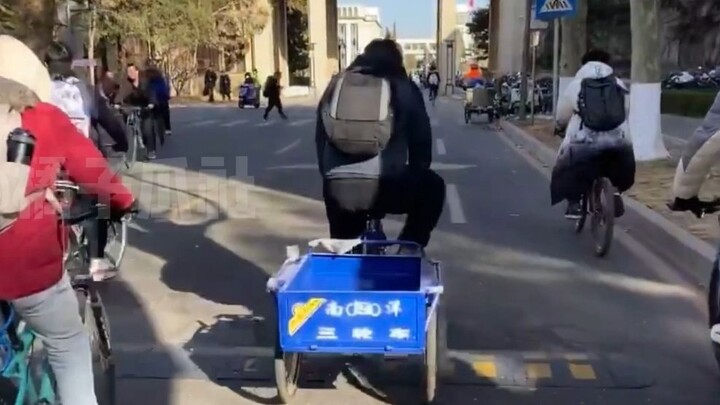 เหตุผลแท้จริงที่นักศึกษาจากมหาวิทยาลัยชิงหวามาเรียนด้วยรถสามล้อก็คือ.....