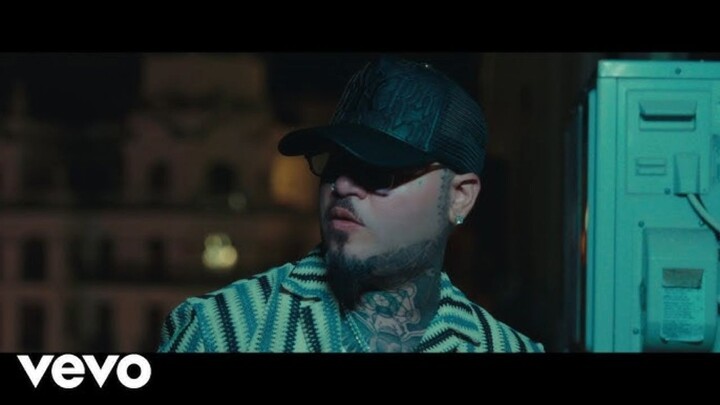 Farruko - LOS ANORMALES (Official Music Video)
