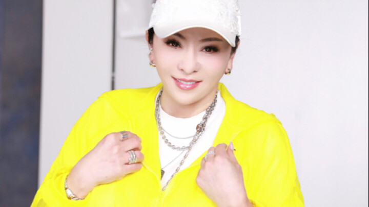 乖孙女帮我挑的衣服，你们觉得我穿哪套最好看呢？