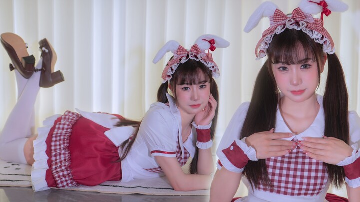 The bunny maid is coming! ❤️ Yili Rabbit Dance