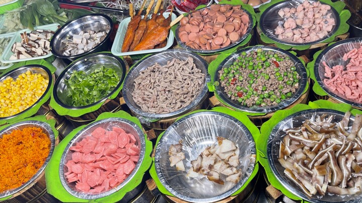 ข้าวผัดรวมมิตรแผงลอยข้างทางจานละ 58! เนื้อมากกว่าข้าวอีก ข้าวผัดเตาเหล็กสุดพิเศษ!