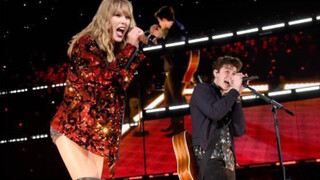 [Taylor Swift] hát "There’s Nothing Holding Me Back" cực điên cuồng