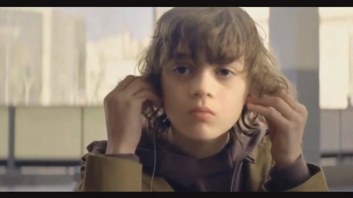 French Romantic Short Film “Late First Love”: Love Will Always Come