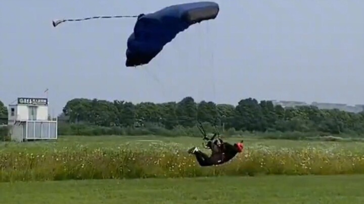 ไอรอนแมนตัวจริงบินเฉียดพื้น! หล่อจนมองเห็นได้ด้วยตาเปล่าเลย~