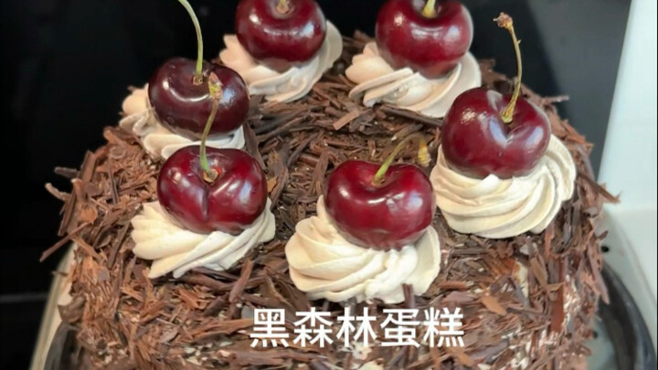 Goodbye, 3-year-old! This was your first time seeing the ocean in Sanya—may you always be free and h