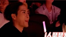The Starlight Awards was too hilarious, everyone was busy with their own things.