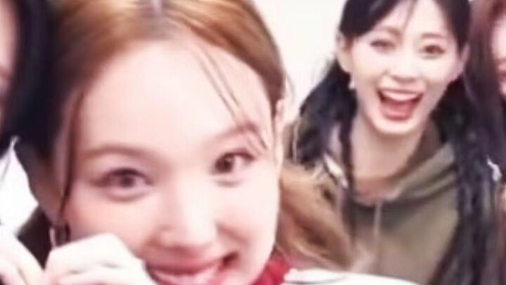 "Nayeon, I'm Tzuyu. Can I dance with you on the choreography for I Got You? I forgot..."