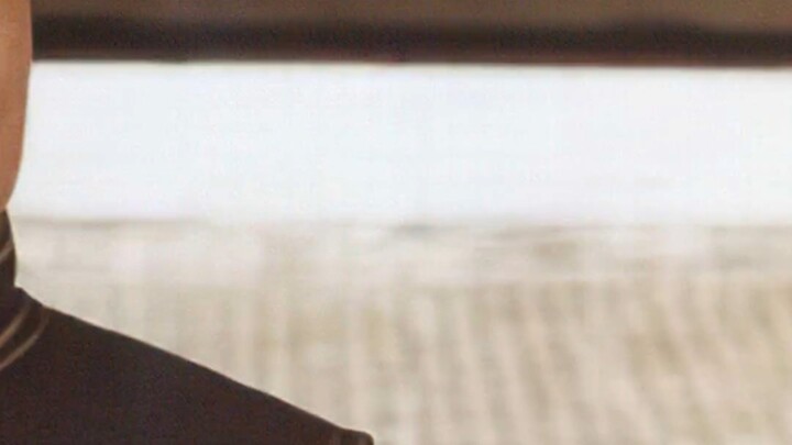 Kang Youwei tried to get Sun Yat-sen to become his disciple, but Sun Yat-sen turned and walked away: