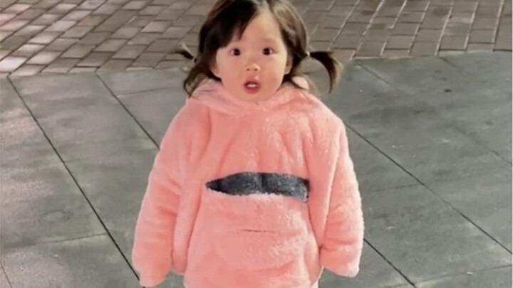 Dắt con đi ra ngoài một chuyến, không mất nửa tiếng thì không về đến nhà được.