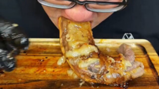 Lima "dewa kotor" dunia penyiaran makanan. Yang satu ini tak bisa dikritik. Ini ninja sejati.