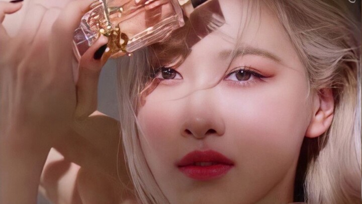 The ROSÉ YSL perfume advertising video uploaded by Vogue Korea is noble and bright, worthy of being 