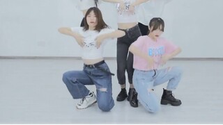 [520 Dance Studio] Tại sao phụ nữ lại tập tạ vào đêm khuya? HyunA-FLOWER SHOWER dance practice room