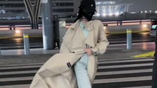 The wind surrenders to her! The first person in the domestic entertainment industry to walk! Liu Shi