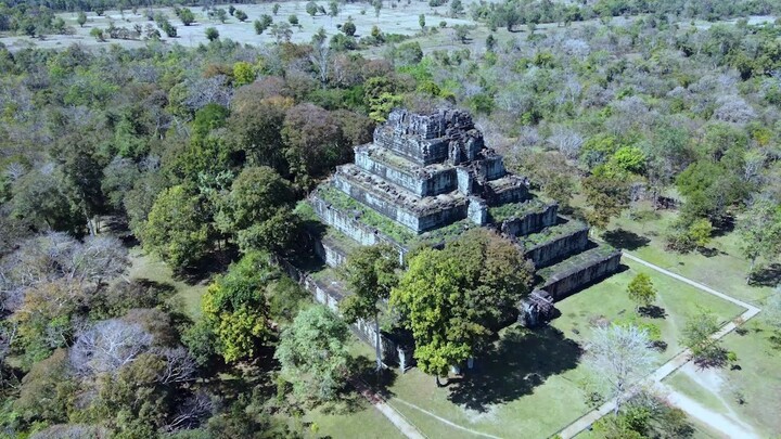 “Chok Kaki” is a rare former capital of the Angkor era, bearing a Khmer name