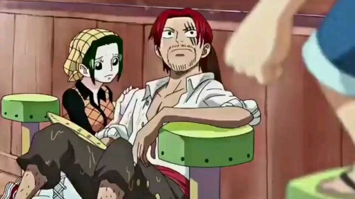 Seorang yonkou dg haki terkuat dan tanpa buah iblis ialah Akagami no Shank 😎