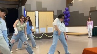 【الحصان الأحمر】 هذه المرة ارتديت ملابس هانفو ورقصت في مهرجان ثقافي بجامعة أجنبية!