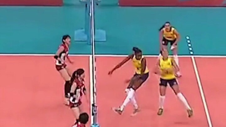 Ternyata, semua orang Brasil bisa bermain sepak bola!