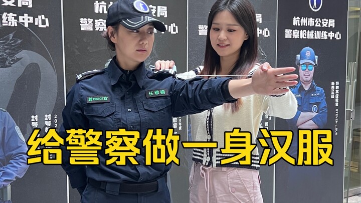 “Ta có thể tự trang điểm bên gương, cũng có thể khoác giáp sắt lấp lánh trong giá rét.”