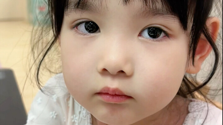 她输在了没有幼儿园文凭～