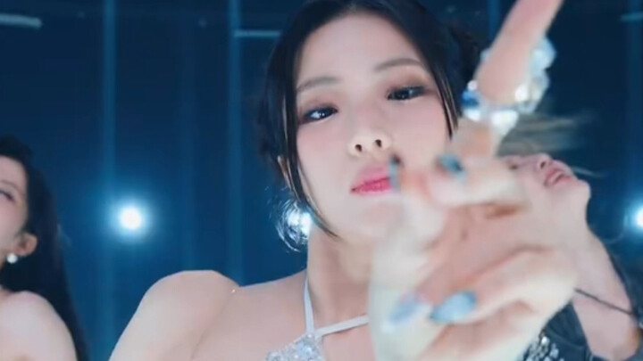 【Ruka】The main dancer should always stand at center stage—it feels so amazing to watch! | 'Forever' 