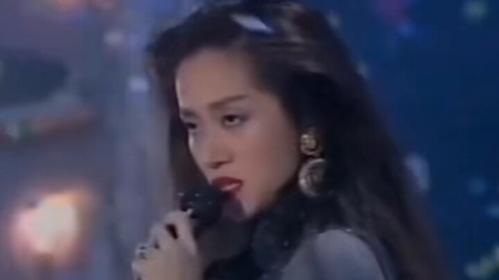 How beautiful is "Manzhu Shahu"? Come and listen to Mei Gu's live performance—truly worthy of a diva