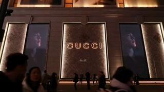 肖战新地广来啦，GUCCI好爱他的小王子啊，上海虾虾打卡好迅速～