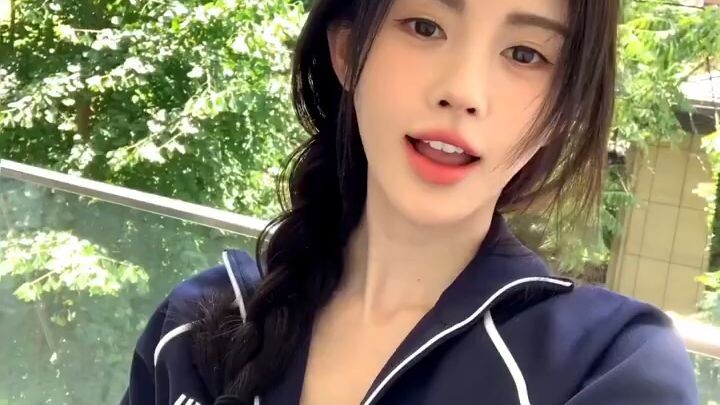 รอซี่รี่อยู่น่าคนสวยย😚