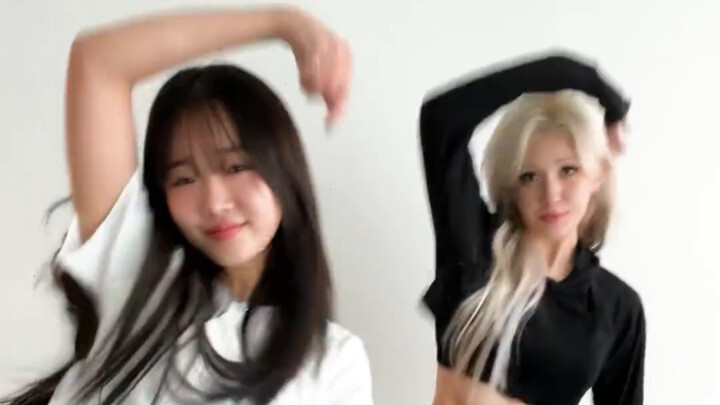 SOMI and Choo Yujung's Fast Forward Challenge