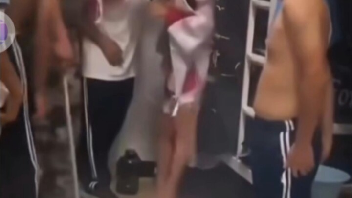 Video Abstrak yang Melawan Takdir