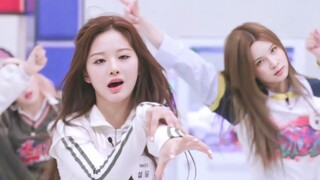 برنامج NMIXX 230407 المنوع LOVE ME LIKE THIS مرحلة الأزياء الجديدة!